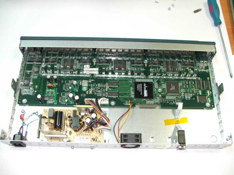 Файл:Cisco vnutri.jpg